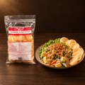 Kerupuk Gado Gado Flower Brand 250g – Packung mit Gado-Gado Teller